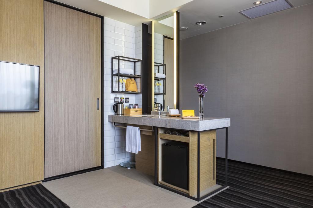 Changyu Hotel Тайнань Экстерьер фото