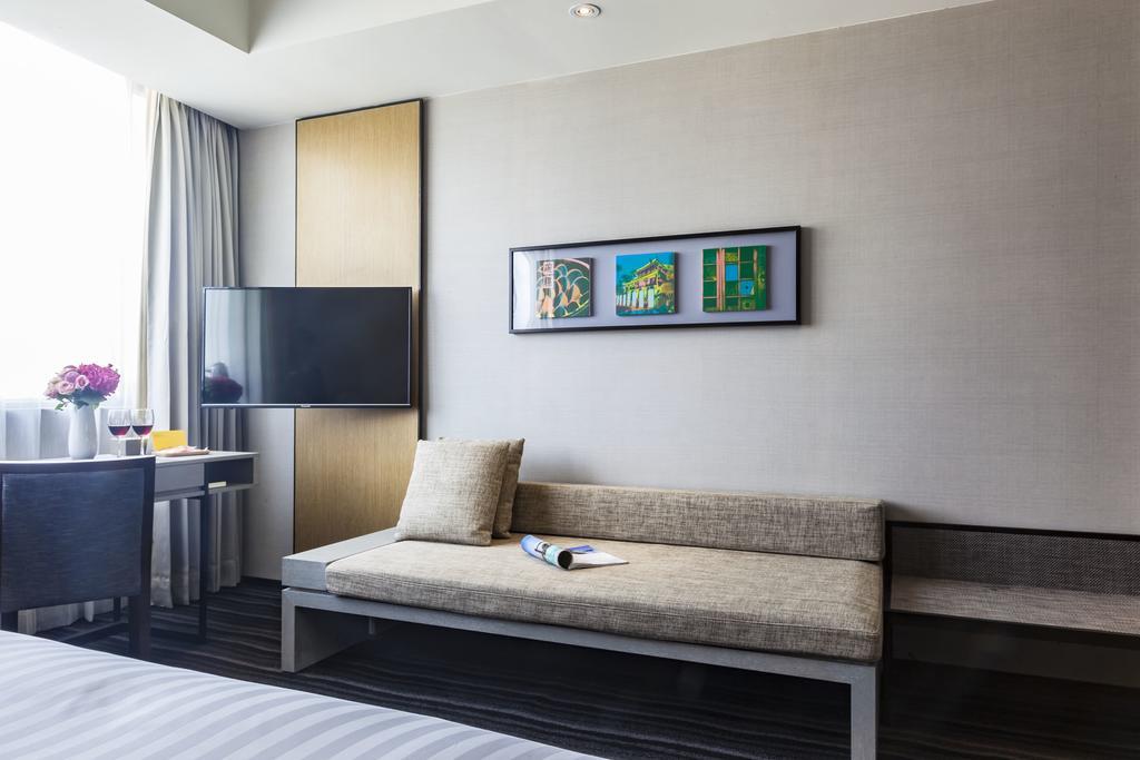 Changyu Hotel Тайнань Экстерьер фото