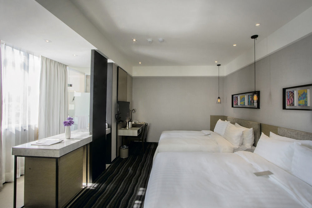 Changyu Hotel Тайнань Экстерьер фото