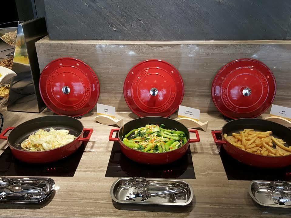 Changyu Hotel Тайнань Экстерьер фото